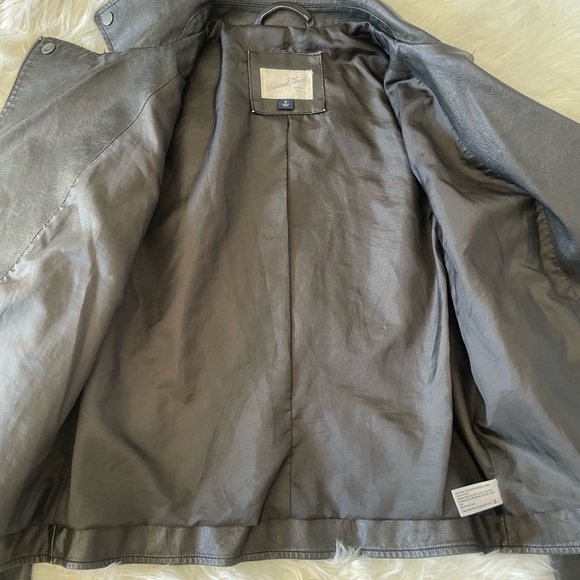 Universal Thread Leather Jacket - Picture 3 of 6